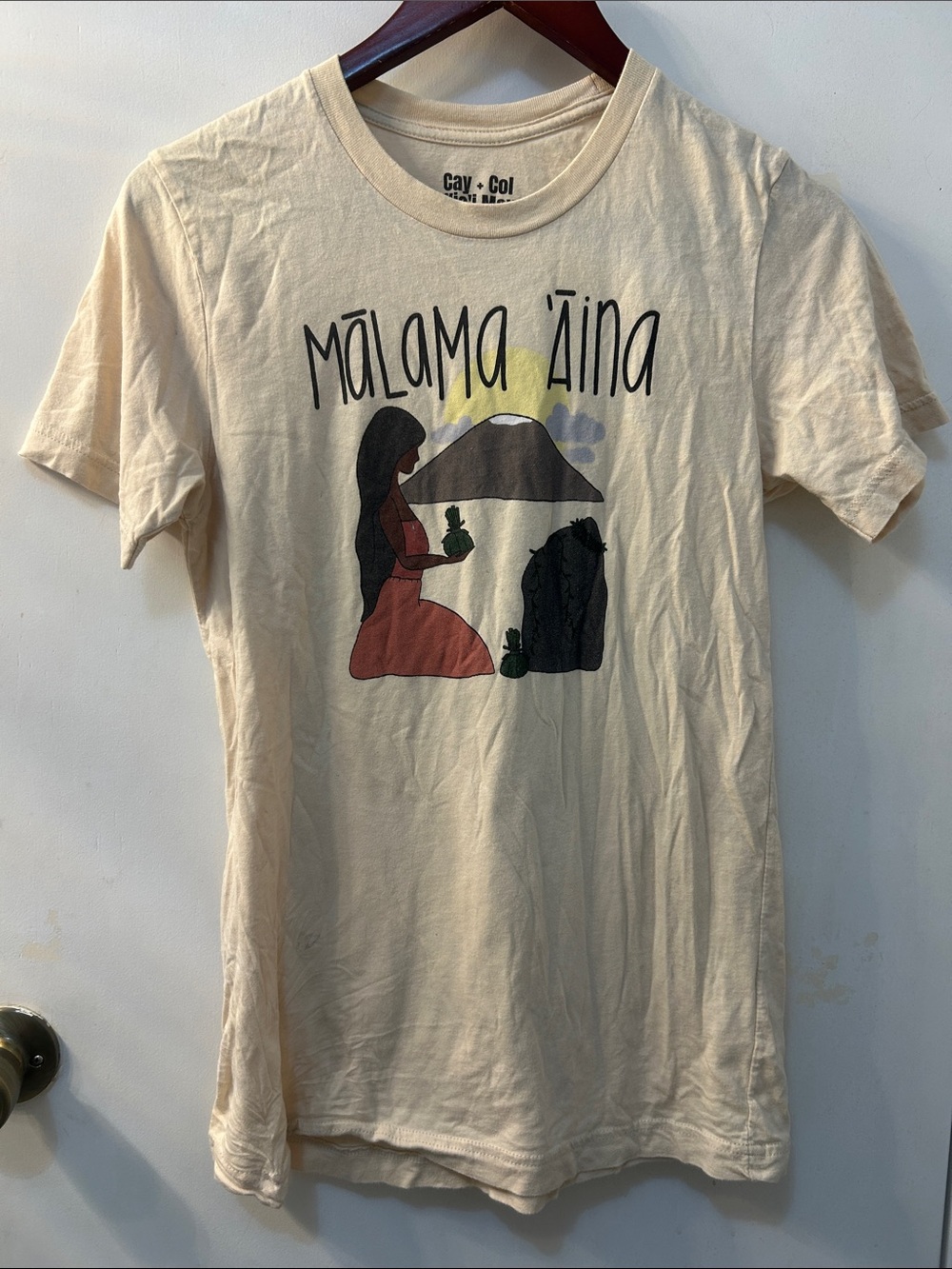 Cay + Col "Mālama ʻĀina" Cream Graphic T‑Shirt, S